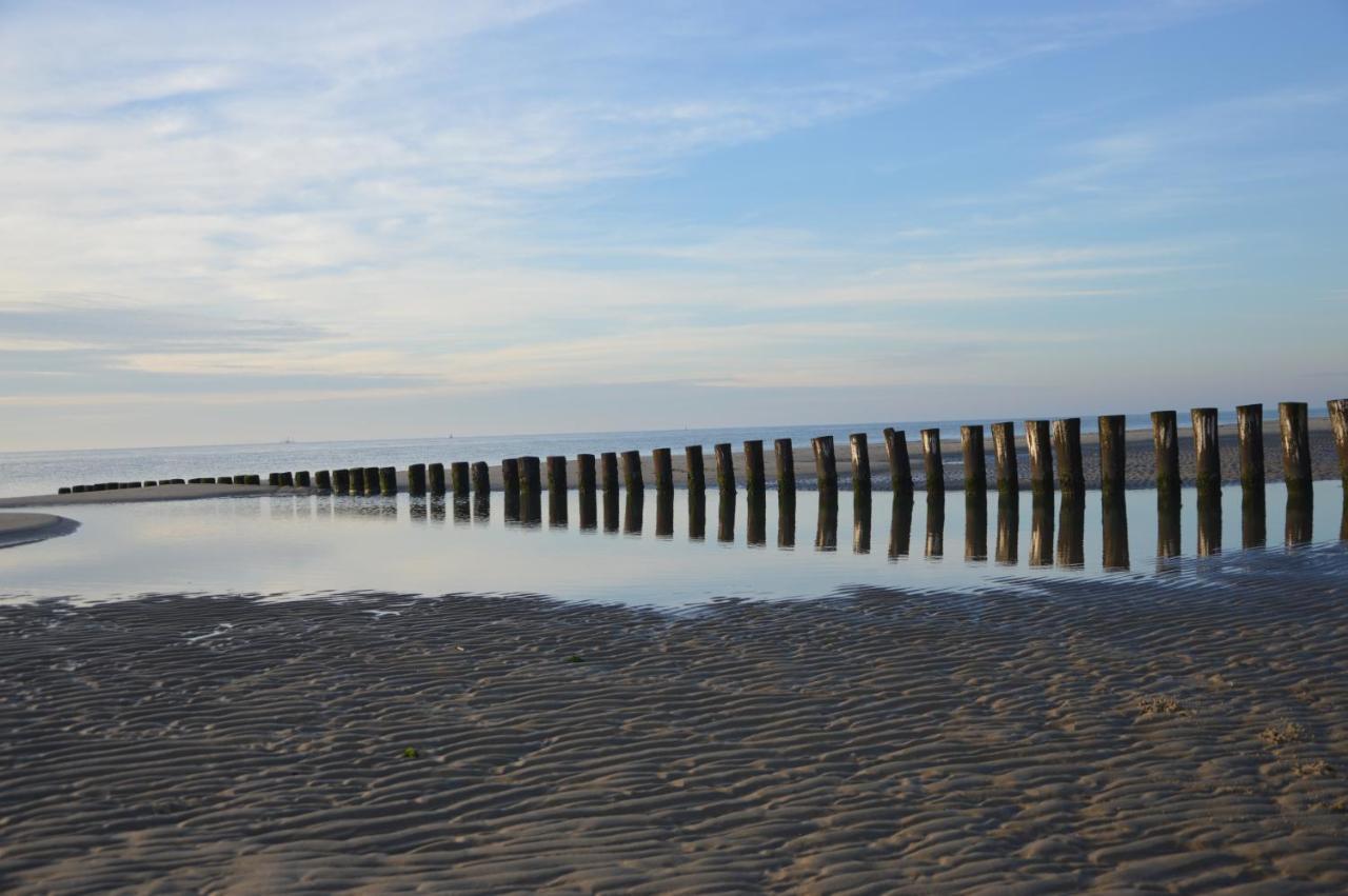 Breeze Ameland Hotel Hollum  Exterior photo